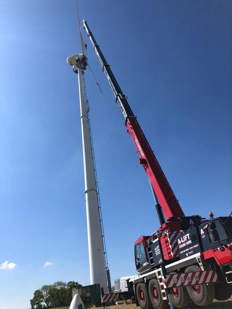 Wind Turbine Crane Lifts